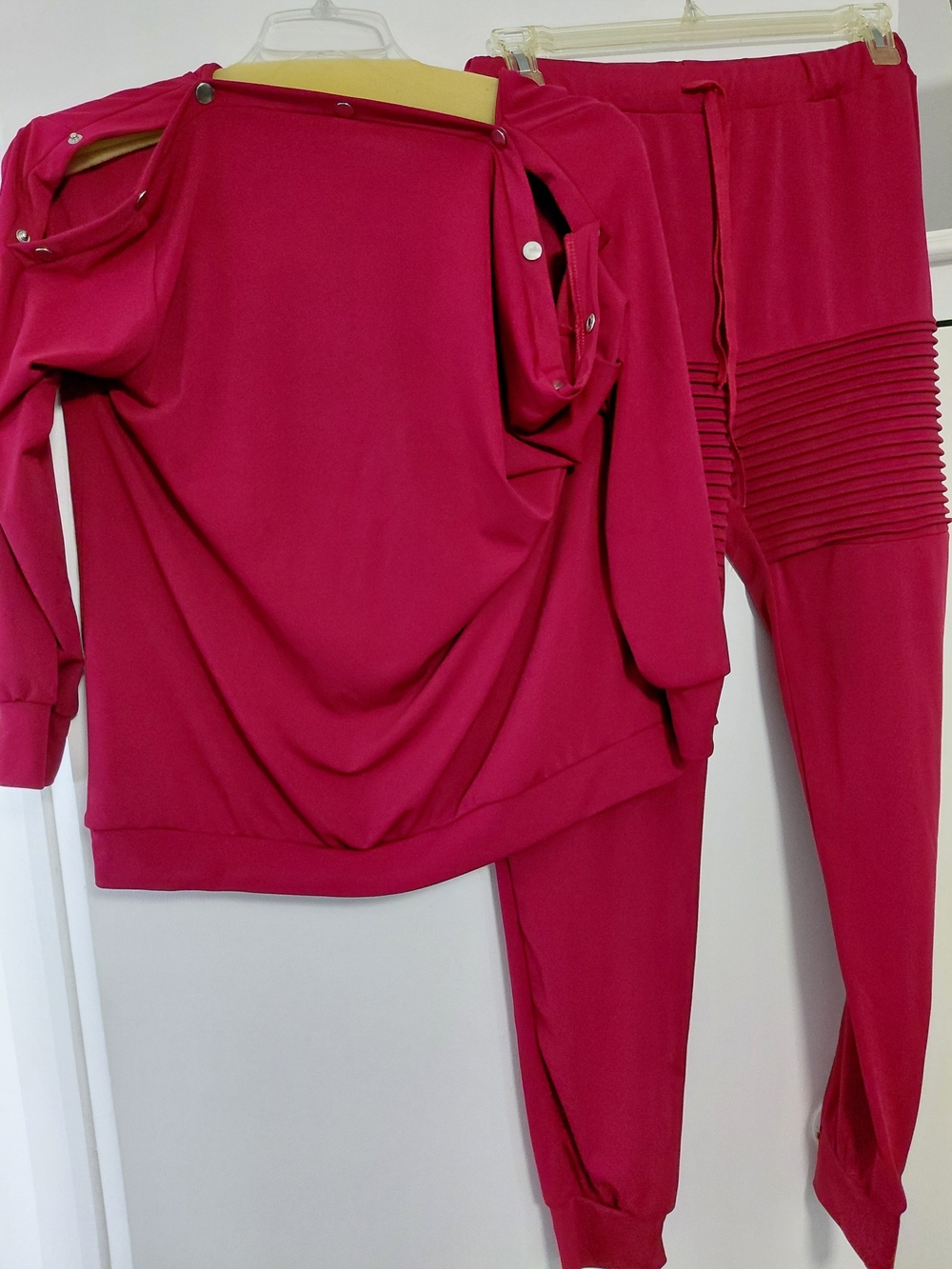 Women's Fuchsia Two-Piece Jogger Set